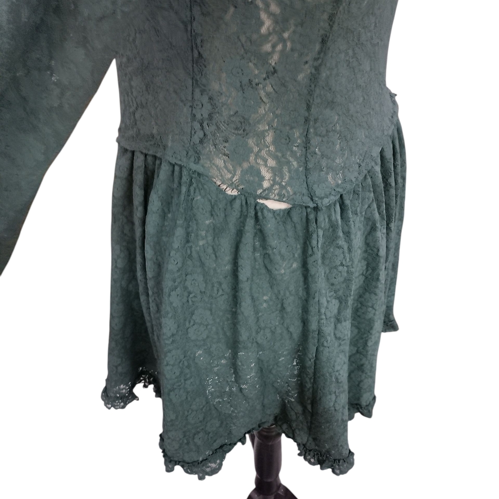 Chic Long Sleeve Lace Dress in Forest Green - Picture 5 of 7